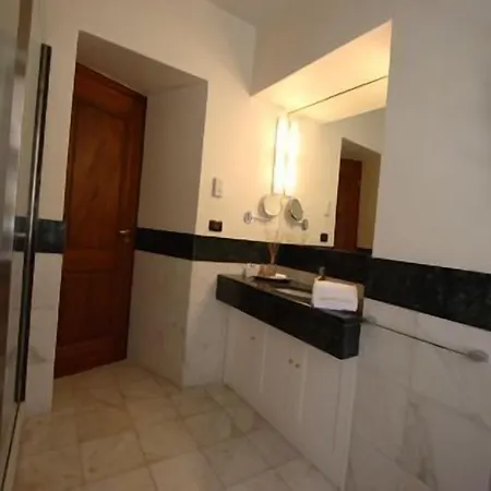 Casa Dei Mercanti Town House Oda ve Kahvaltı 4*